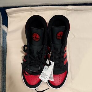 Top ten adidas, red and black size 7y
